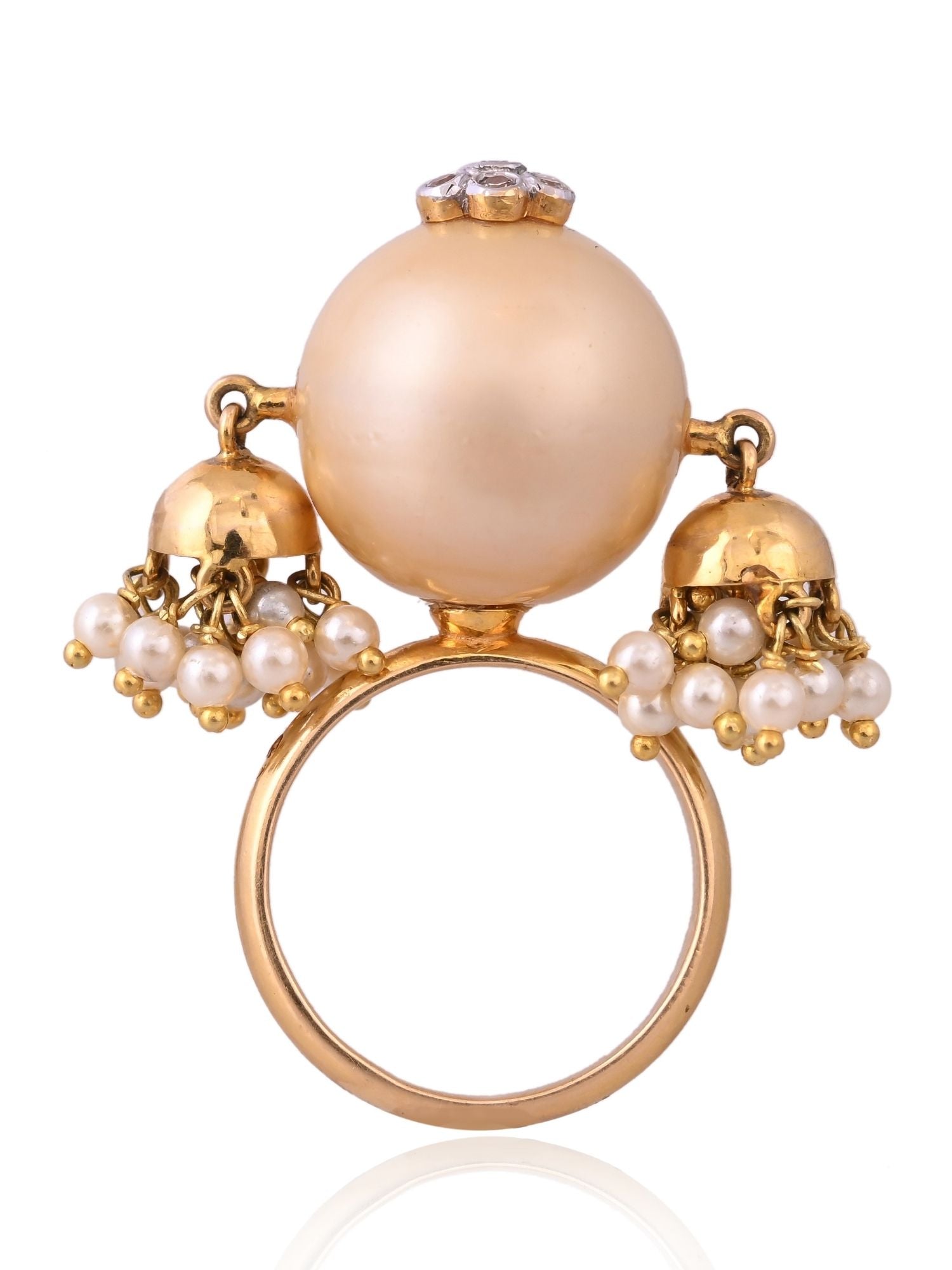 The Hanging Halo Pearl Ring
