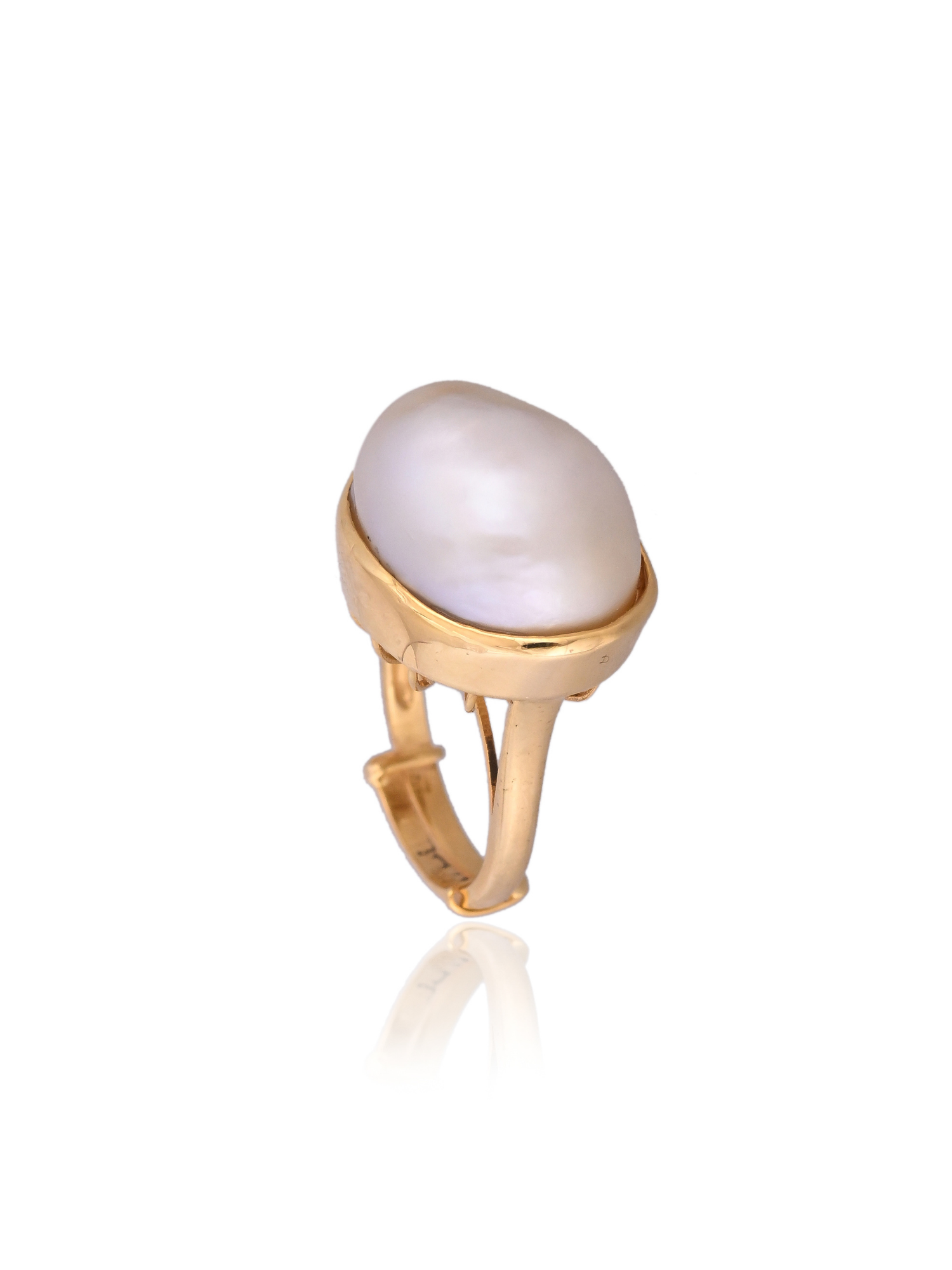 Moonlit Pearl Gold Ring