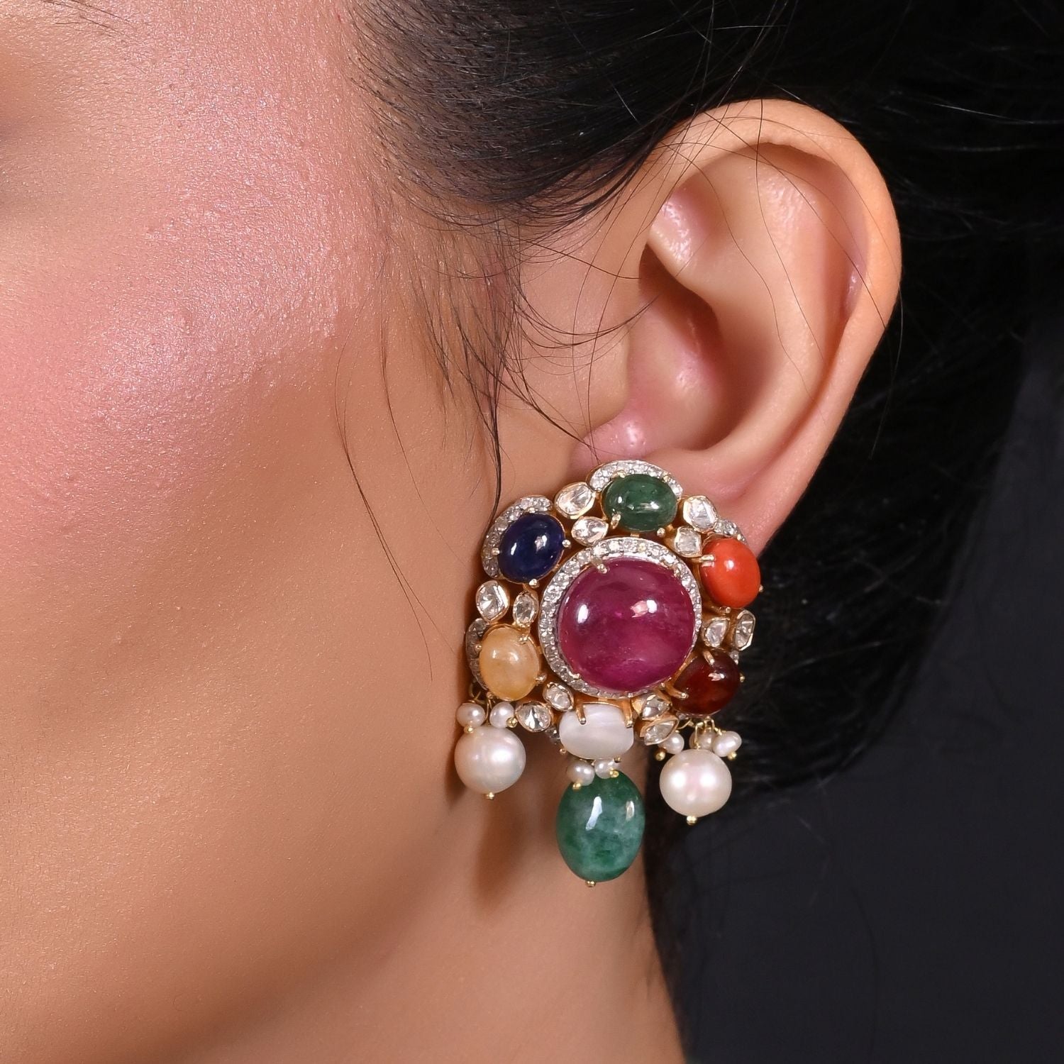 Floral Hue Emerald Necklace Set