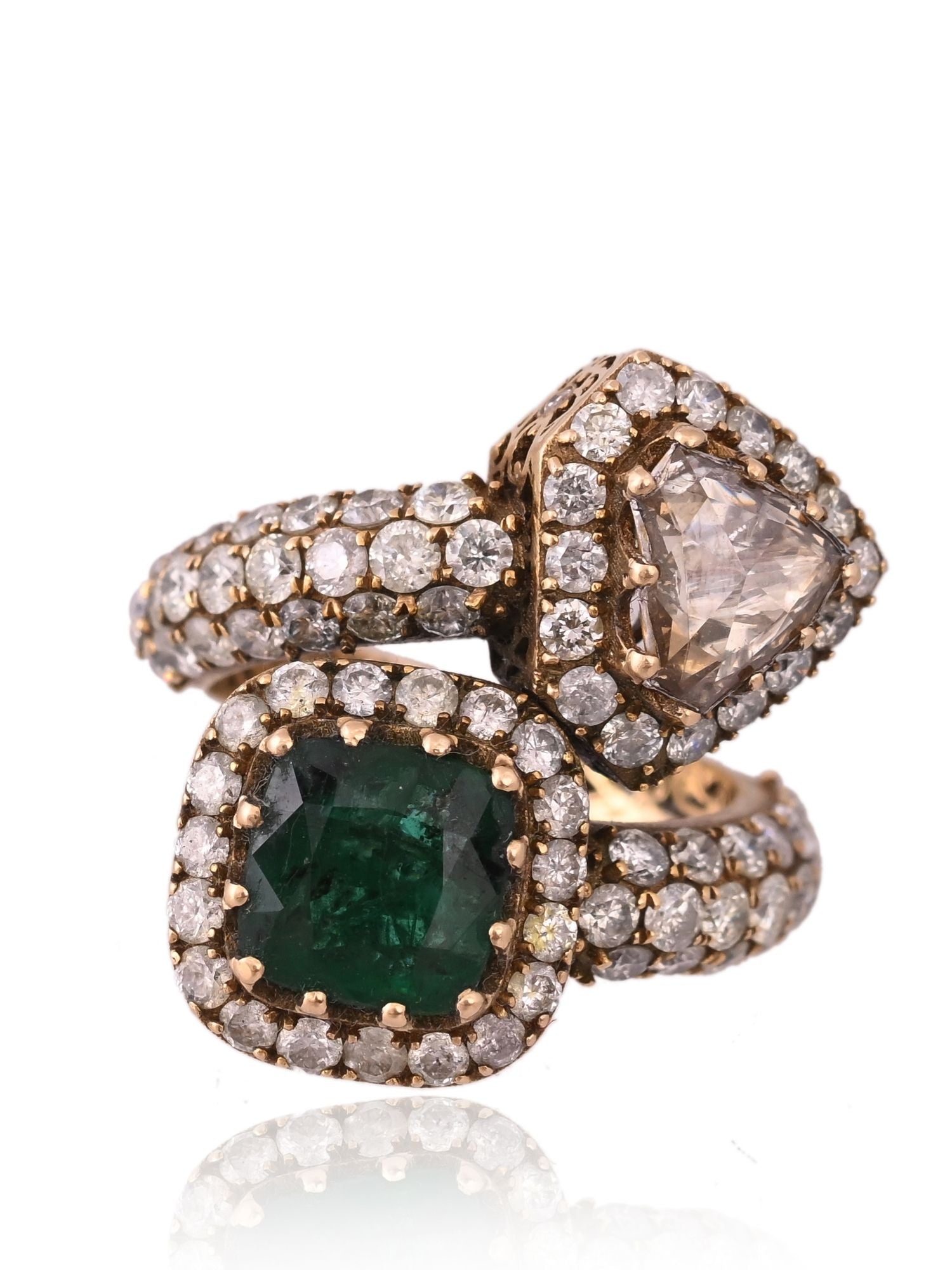 Greeny Glint Diamond Ring