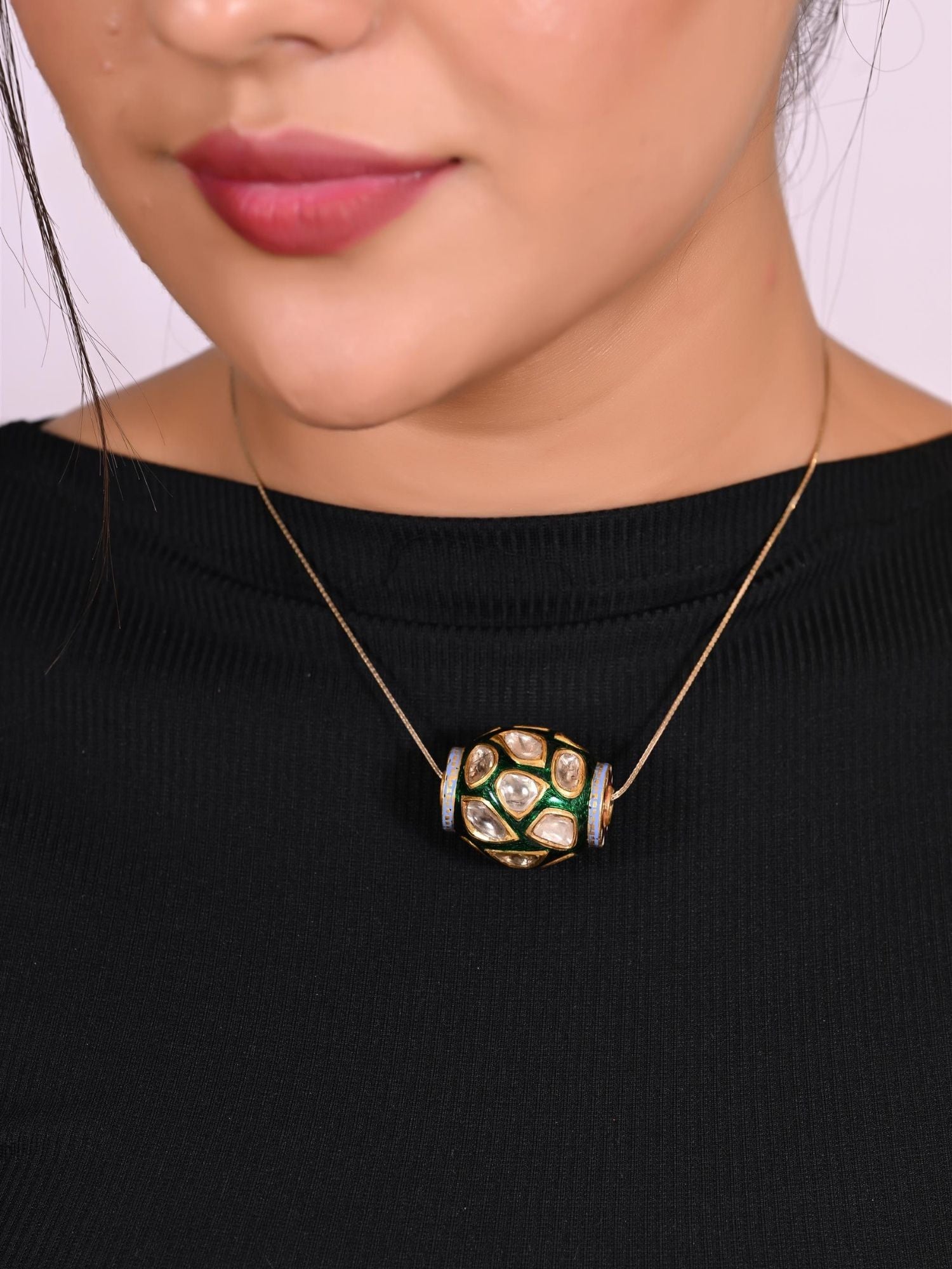 The Gleam Barrel Pendant