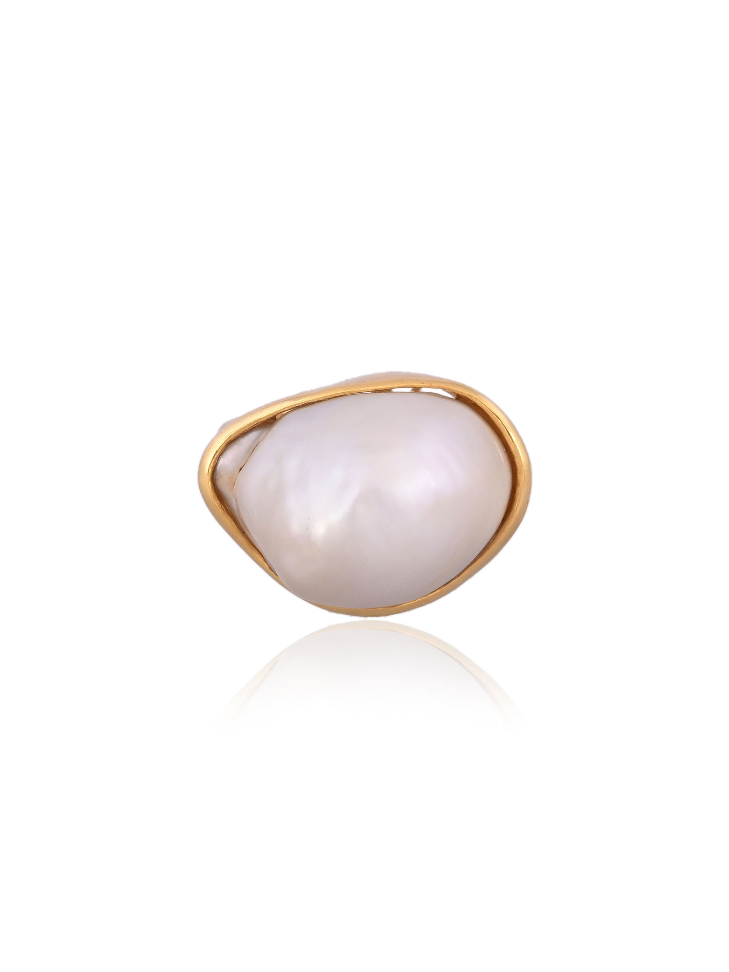 Moonlit Pearl Gold Ring