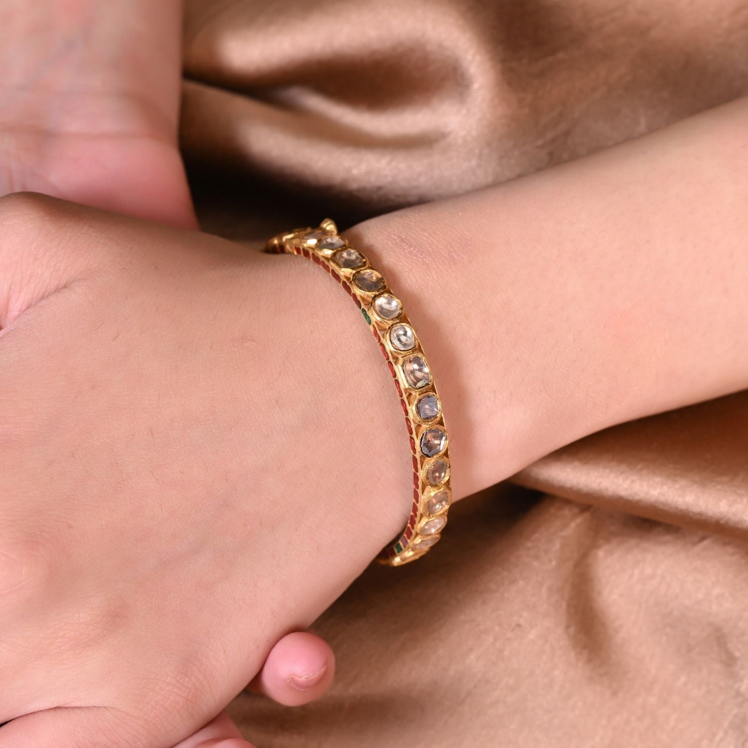 Veloura Polki Bangle